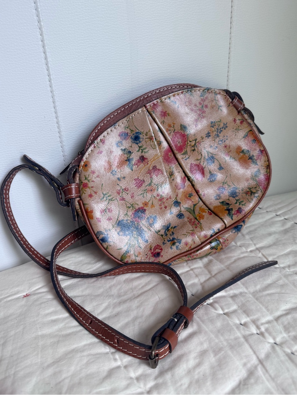 Patricia Nash Prairie Rose Round Crossbody - Floral